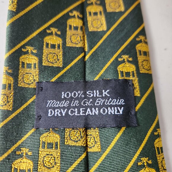 NWOT Vintage 100% Silk Tie – Green & Gold Clocktower Crest Made in Great Britain - Picture 2 of 4